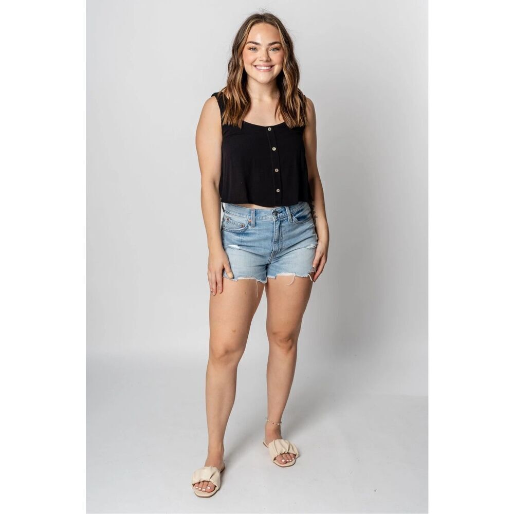 ✨FREE PEOPLE BLACK CRINKLE BUTTON FRONT SWING CROP SZ MEDIUM TOP✨